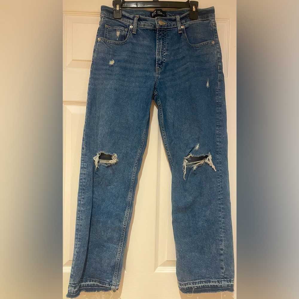 GAP low rise straight crop distressed jeans